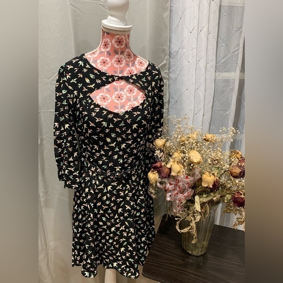 𝅺cooperative Bird Print Dress - Picture 1 of 6